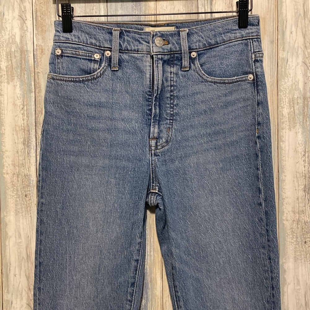 Madewell The Perfect Vintage Jean in Belbury Wash: TENCEL™ Denim Edition | 25 - Picture 4 of 10